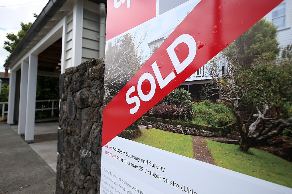 Houses for sale and sold in central Auckland, New Zealand, on Nov. 25, 2015. (Fiona Goodall/Getty Images)