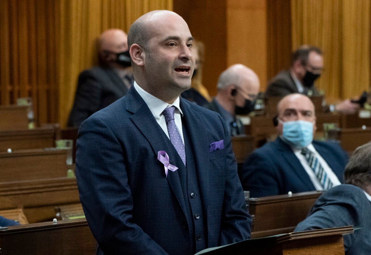 Conservative MP Frank Caputo rises during question period in the House of Commons on March 24, 2022 in Ottawa. (The Canadian Press/Adrian Wyld)