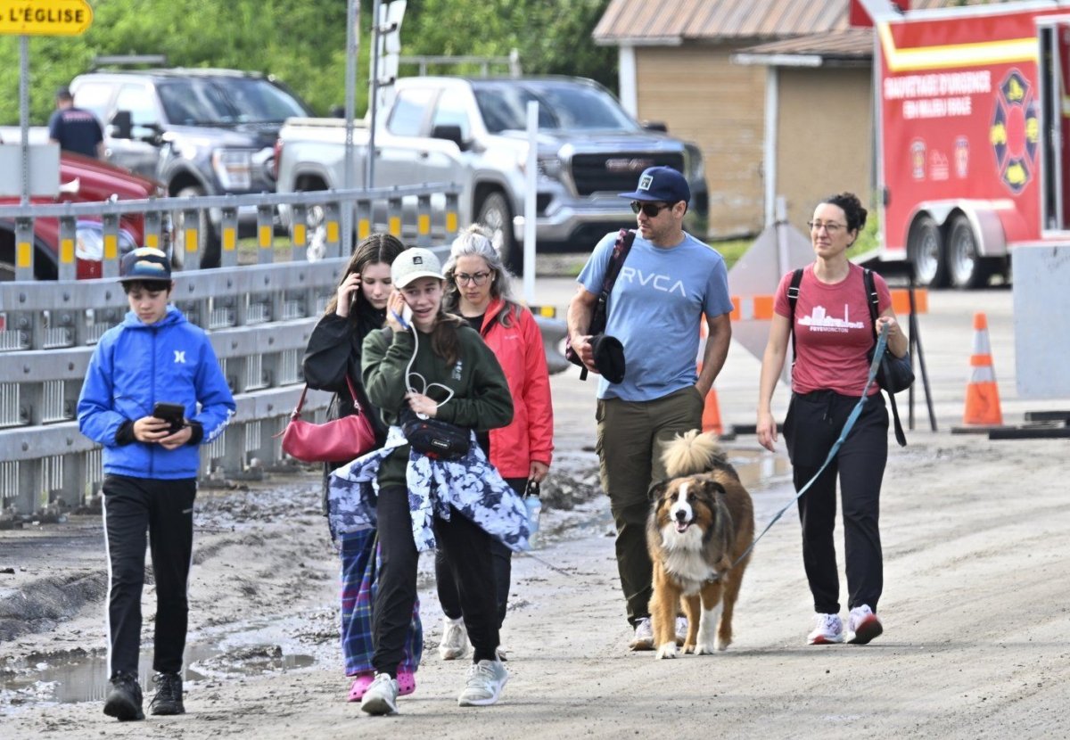 Evacuated Residents Returning to Quebec Town Where Landslide Killed Two People