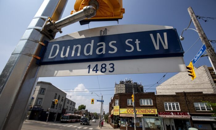Former Mayors Oppose Renaming Toronto’s Dundas Street