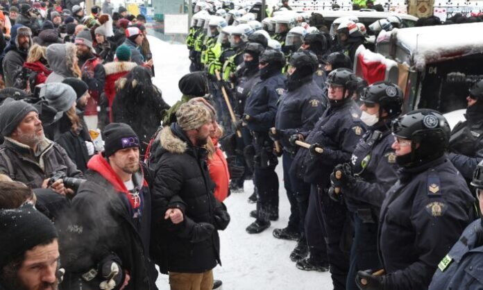 Barber, Lich Trial: Quebec Officer Says Convoy Protesters Refused to Leave as Police Moved In