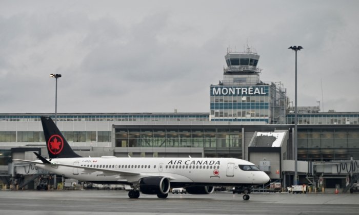 Health Agency Probing Air Canada Vomit Incident That Echoes Broader Customer Woes