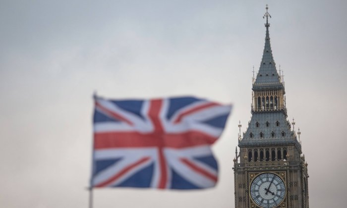 Westminster's Dominance Could Undermine Public Backing of Unionism, Survey Finds