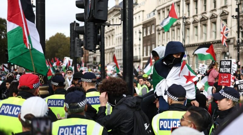 Police Warn Protesters About Jihad Chants but Say Arrests Depend on 'Context'