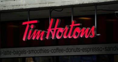 Winnipeg Woman Sues Tim Hortons Alleging Cream in Tea Led to Hospitalization