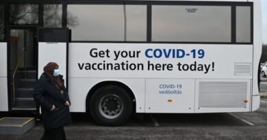 Urging NHS Staff to Take COVID-19 Vaccines Without Mentioning Side Effects Could Be 'Negligent': Law Firm