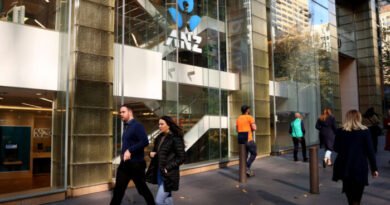 ANZ Boss Says Households Remain Robust, Posts Record $7.4 Billion Cash Profit