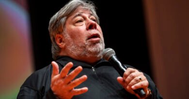 Apple Co-founder Steve Wozniak Says He's Back Home After Having a Minor Stroke in Mexico