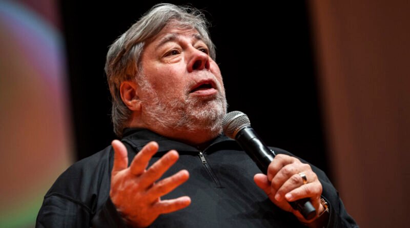 Apple Co-founder Steve Wozniak Says He's Back Home After Having a Minor Stroke in Mexico