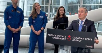 Canadian Astronaut Kutryk Bound for Space Station, Colleague to Back up Moon Flight