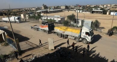 Israel Warns Gazans as Truce Begins, While Egypt Says Daily Trucks Will Carry Diesel, Aid