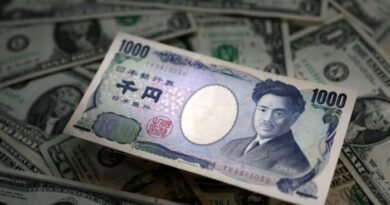 The Weakening Yen Indicates Challenges in Japan’s Economy