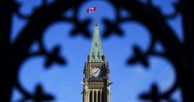 Private Sector Raising Canadians' Expectation of Faster Government Service, Report Finds