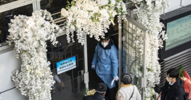 Funeral Business Is Booming Again in Central China Amid Worsening Pneumonia Outbreak