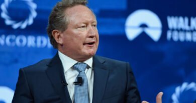 'Heads on Spikes': Billionaire Lambasts Oil and Gas Industry Leaders