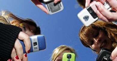 New Zealand Government To Ban Cell Phones In Schools