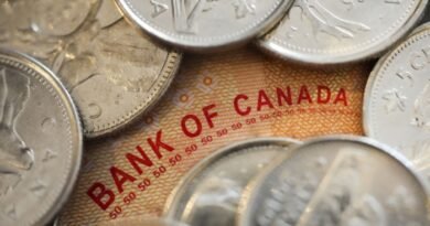 Bank of Canada Keeps Policy Rate at 5%, Ready to Hike More if Needed