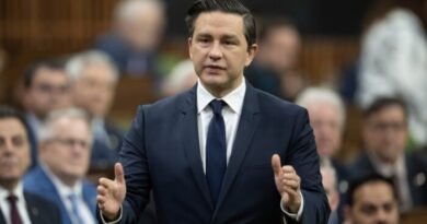 Poilievre Says His Government Would Overturn 'Draconian' Electric Vehicle Mandate