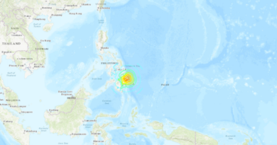7.6 Magnitude Earthquake Strikes Off Southern Philippines and Tsunami Warning Is Issued