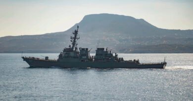 Pentagon: US Warship, Multiple Commercial Vessels Attacked in Red Sea