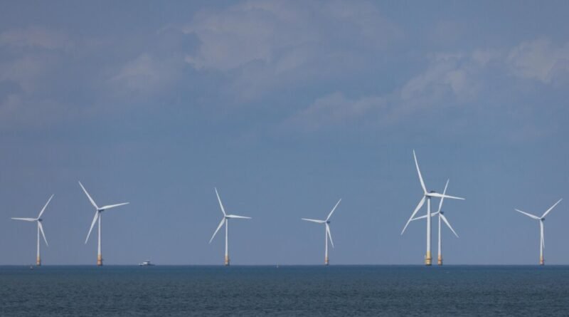 Greenlight for World's Largest Offshore Wind Farm in UK Waters After Financial Boost
