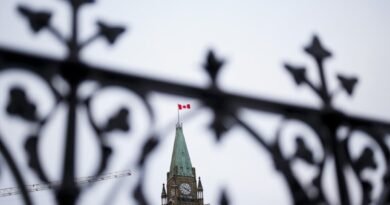 Federal Government Posts $15.1 Billion Deficit Between April and October This Year