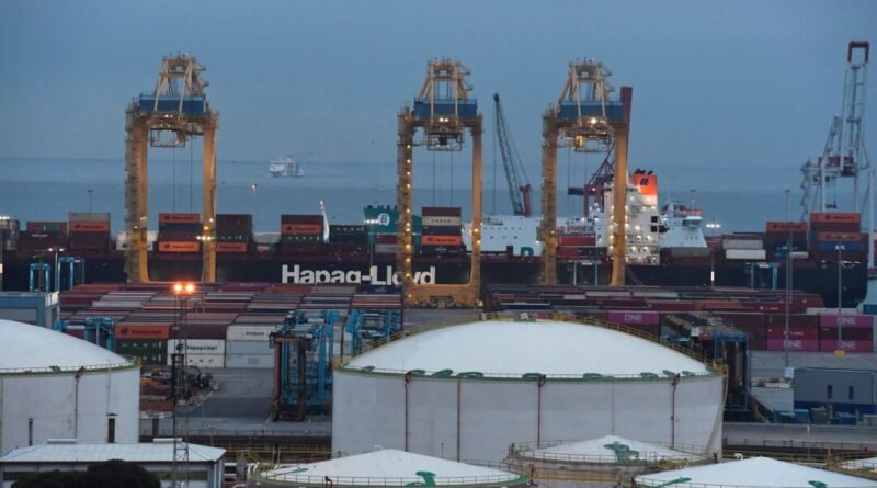 Hapag-Lloyd Says Red Sea Still Too Dangerous for Shipments as Houthi Attacks Continue