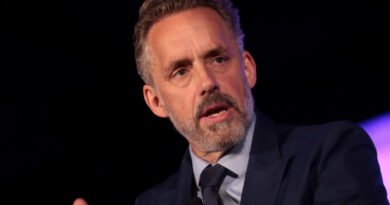 Jordan Peterson Says He‘ll ’Play Along' With Regulatory Body’s Mandatory Training and Publicize It