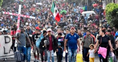 Migrant Caravan Resumes From Southern Mexico After Promise of Exit Visas Falls Through