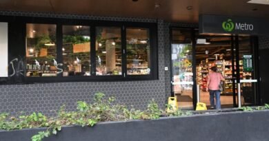 Woolworths Vandalised After Snubbing Australia Day