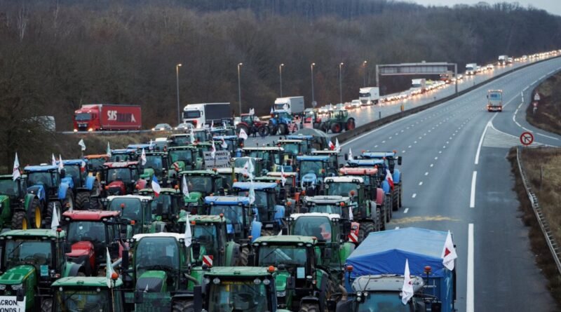 French Government Announces New Measures to Calm Farmers’ Protests, as Barricades Squeeze Paris