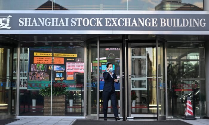 CCP Replaces Head of Securities Regulator, Restricts Short-Selling Amid Stock Market Meltdown