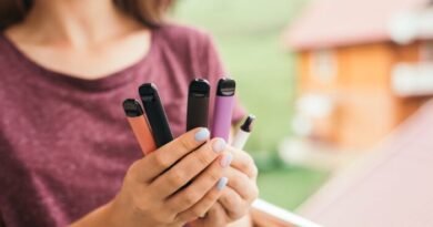 Australian Politicians Concerned Children Are Getting Their Hands on Illegal Vapes