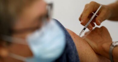 Problems After COVID-19 Vaccination More Prevalent Among Naturally Immune: Study