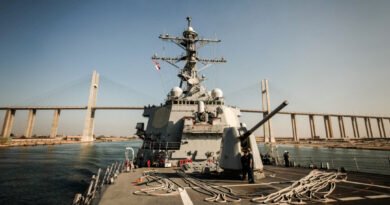 US Forces Shoot Down Houthi Missile, Drones Targeting Warship in Red Sea