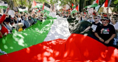 Palestinians Have Visas Reinstated to Enter Australia