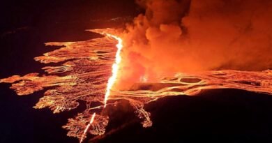 Iceland Volcano Still Pouring Out Fountains of Lava