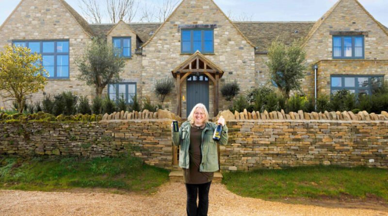 Mom Wins Over $3 Million Home in Prize Draw—and She Thought Friends Were Playing a Joke on Her