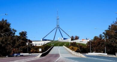 Lobbying Needs Tighter Control, More Transparency, Inquiry Told