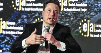Musk’s X to Sue Aussie Regulator Over Global Order to Remove Content