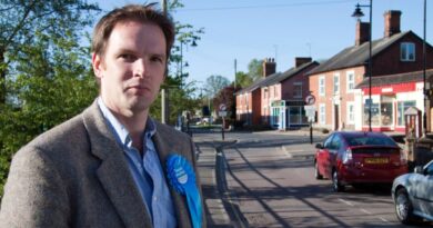 Tory Ex-health Minister Dan Poulter Defects to Labour