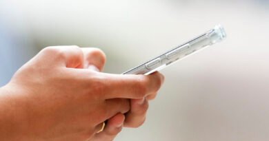 Bombarded With Spam Texts? Stats Show the Problem Is Getting Worse in Canada