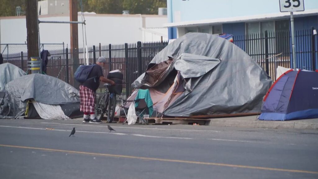 Why Are There SO MANY HOMELESS IN CALIFORNIA?