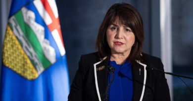 Alberta Health Minister to File Defence on AHS Allegations